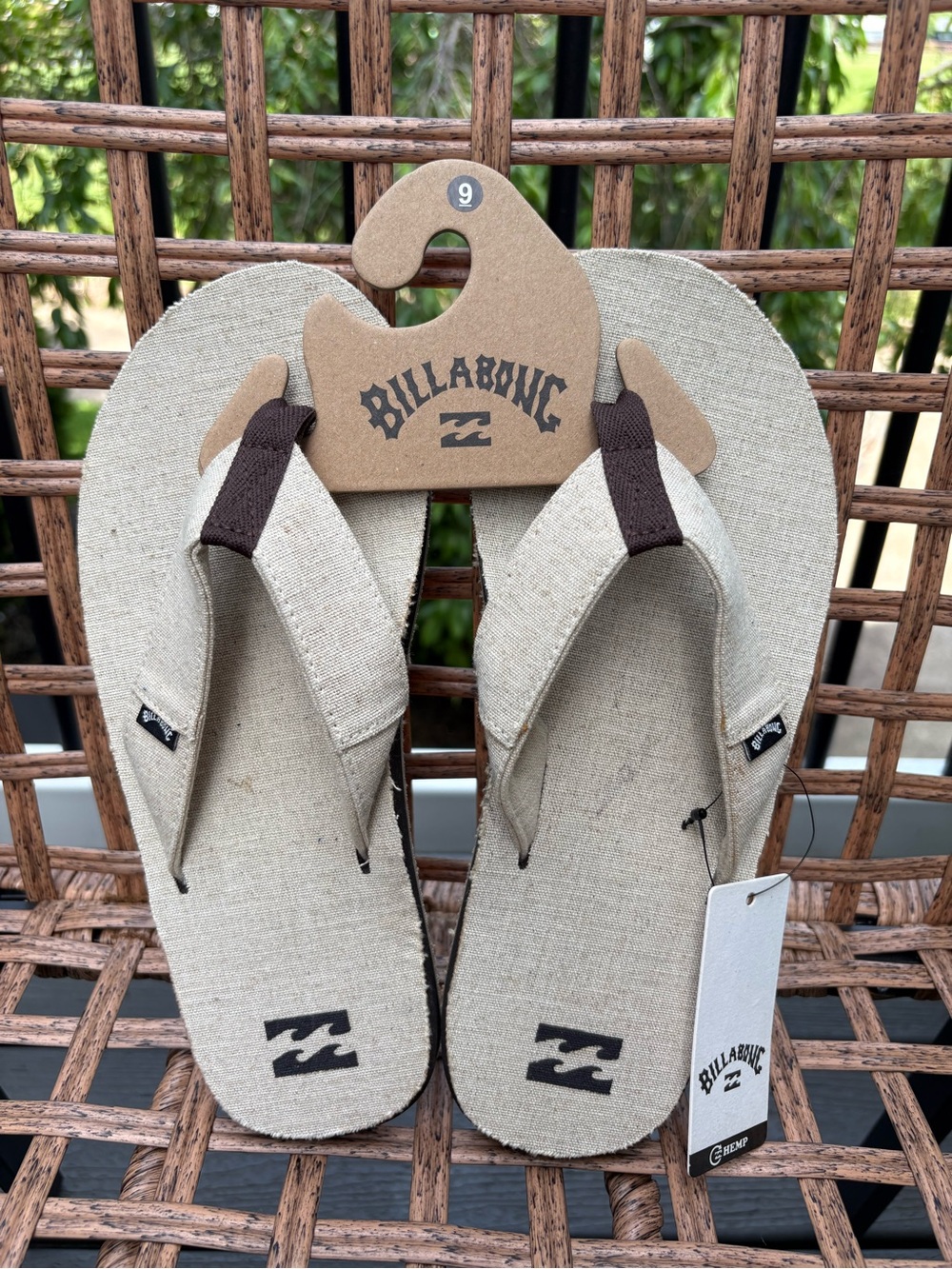 Billabong Beige and Brown Flip-Flops